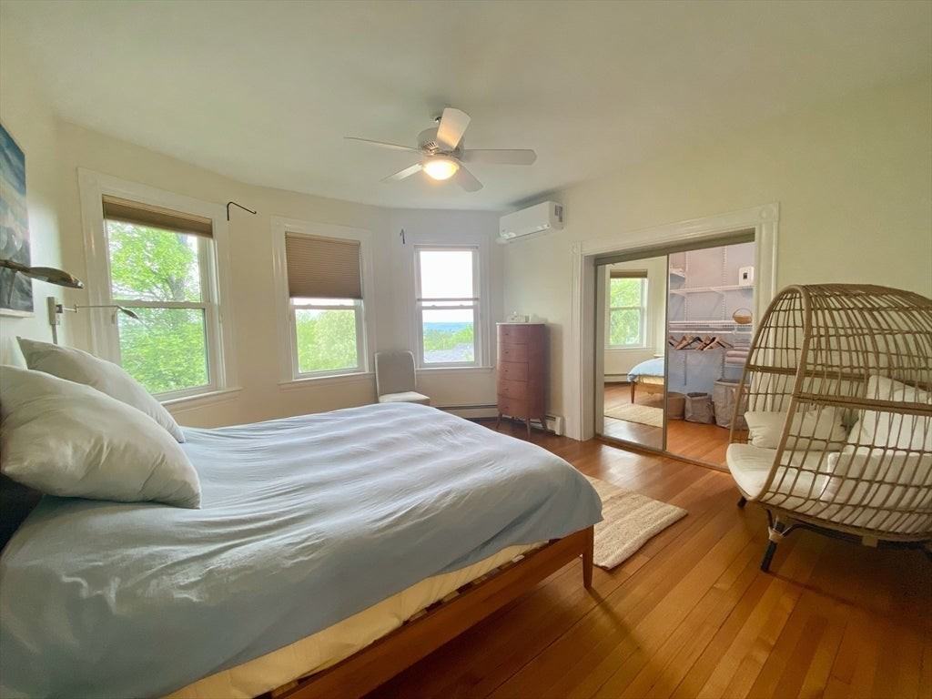 90 Robbins Rd - Photo 5 of 30