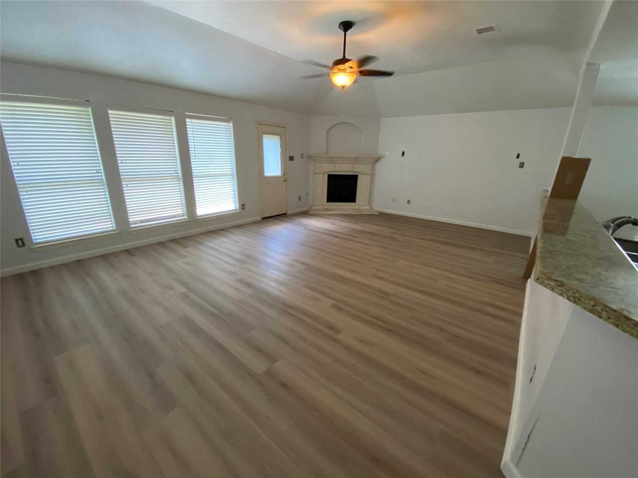 25910 North Lakefair Drive - Photo 5 of 29