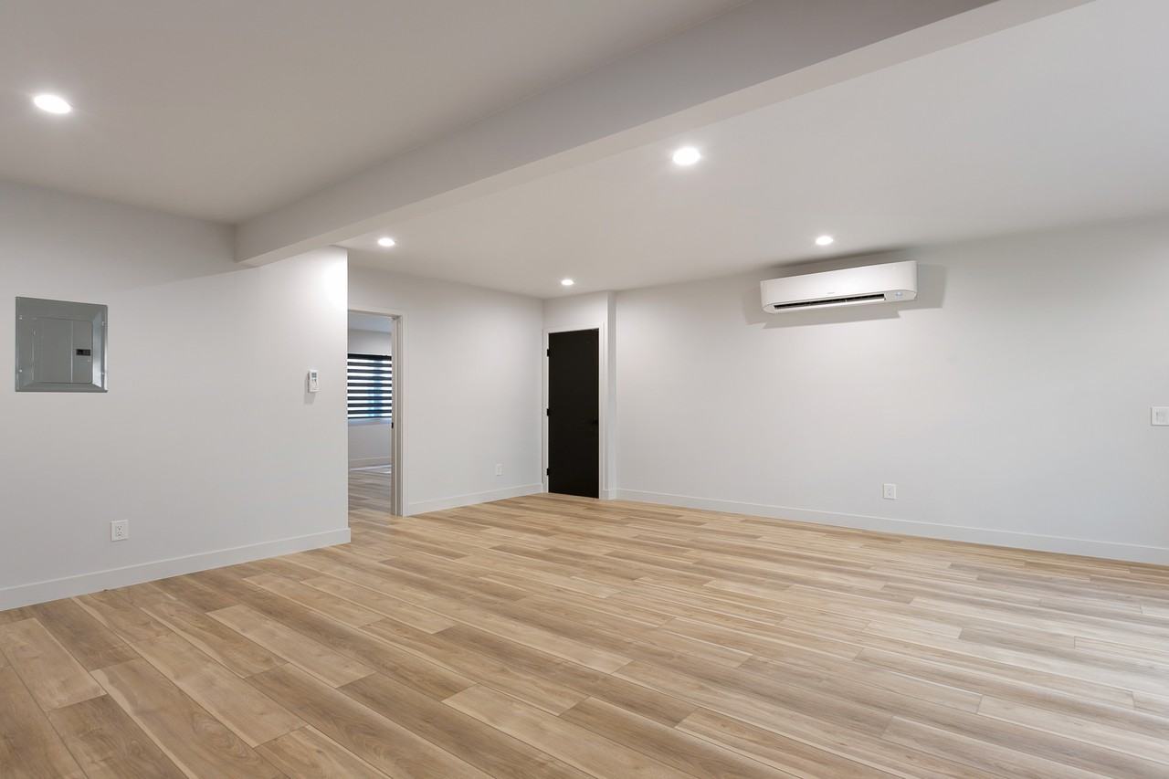 3646 Keystone Avenue #4 - Photo 6 of 10