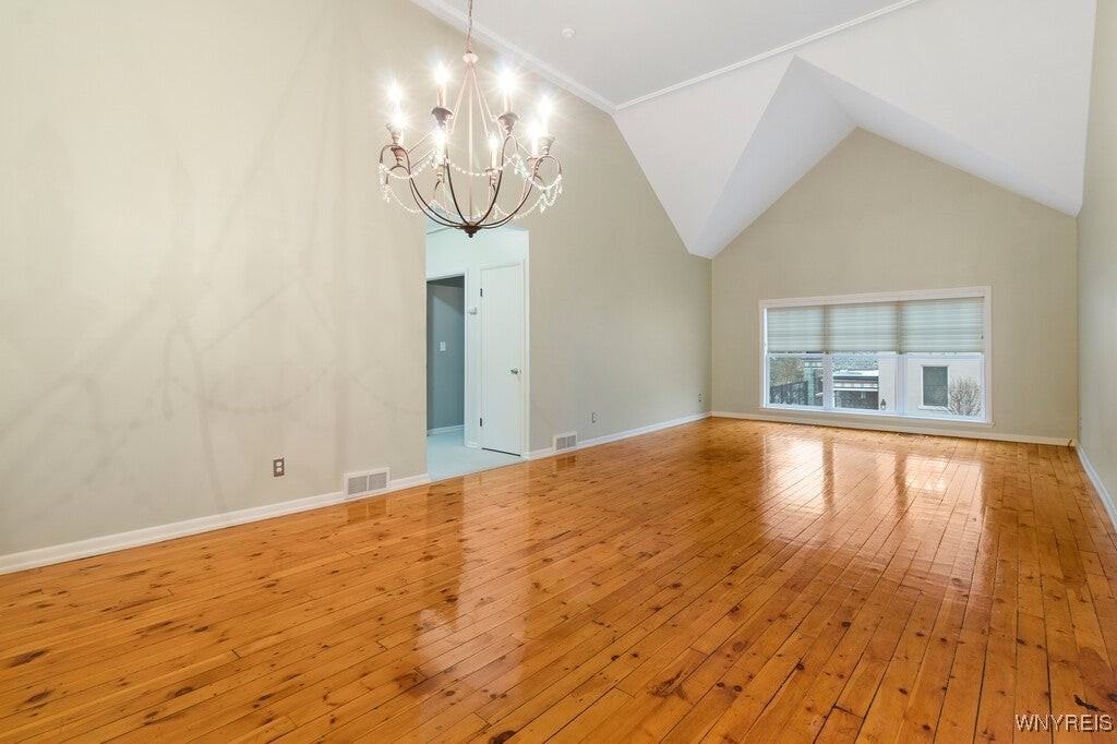 100 Lincoln Pkwy - Photo 3 of 16