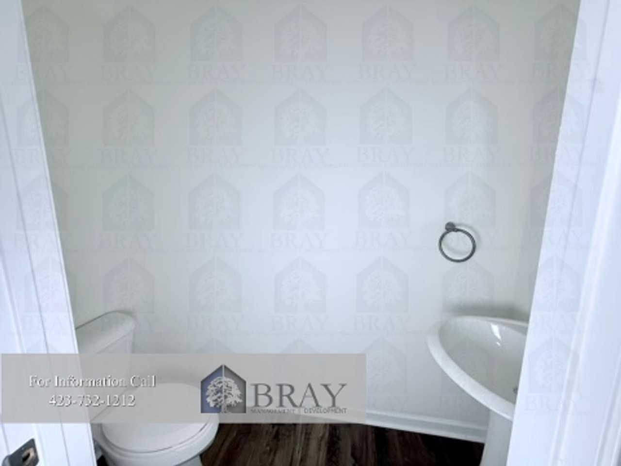 1069 Hammett Rd - Photo 7 of 26