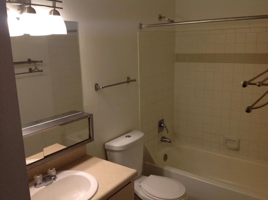 3135 N Mountain Ave - Photo 5 of 8