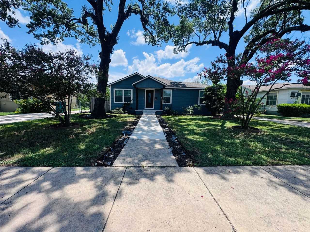 426 W Wildwood - Photo 2 of 30
