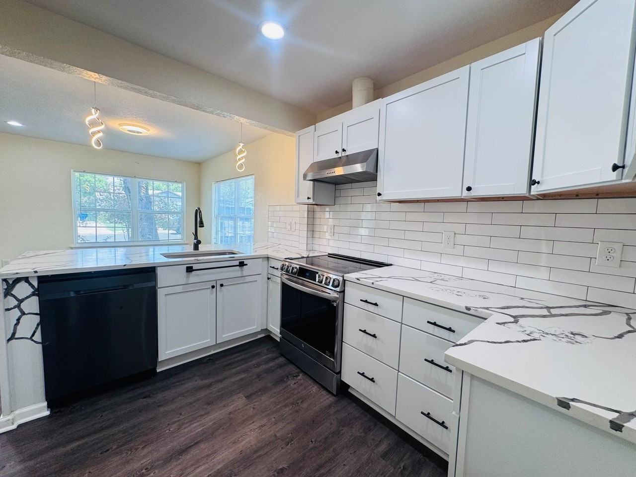 426 W Wildwood - Photo 3 of 30