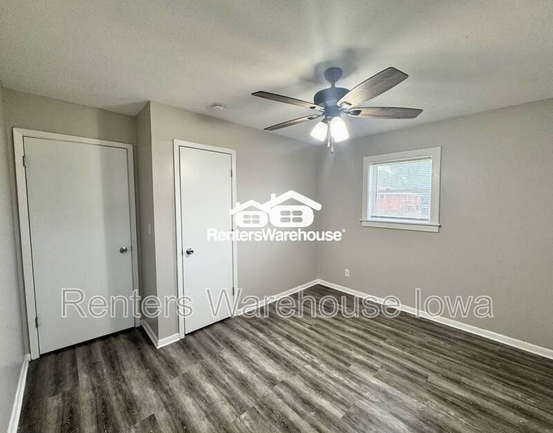 114 Northwest College Avenue #8 - Photo 6 of 9