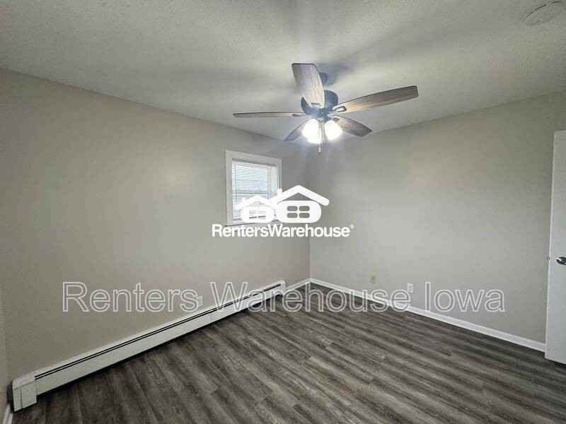 114 Nw College Ave #8 - Photo 6 of 8