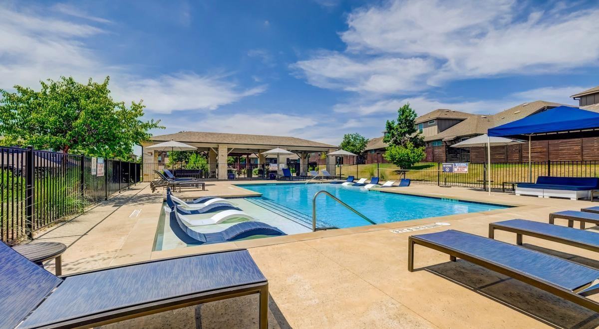 1200 S 10th St - Photo 2 of 28