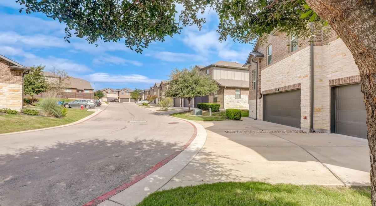 1200 S 10th St - Photo 3 of 28