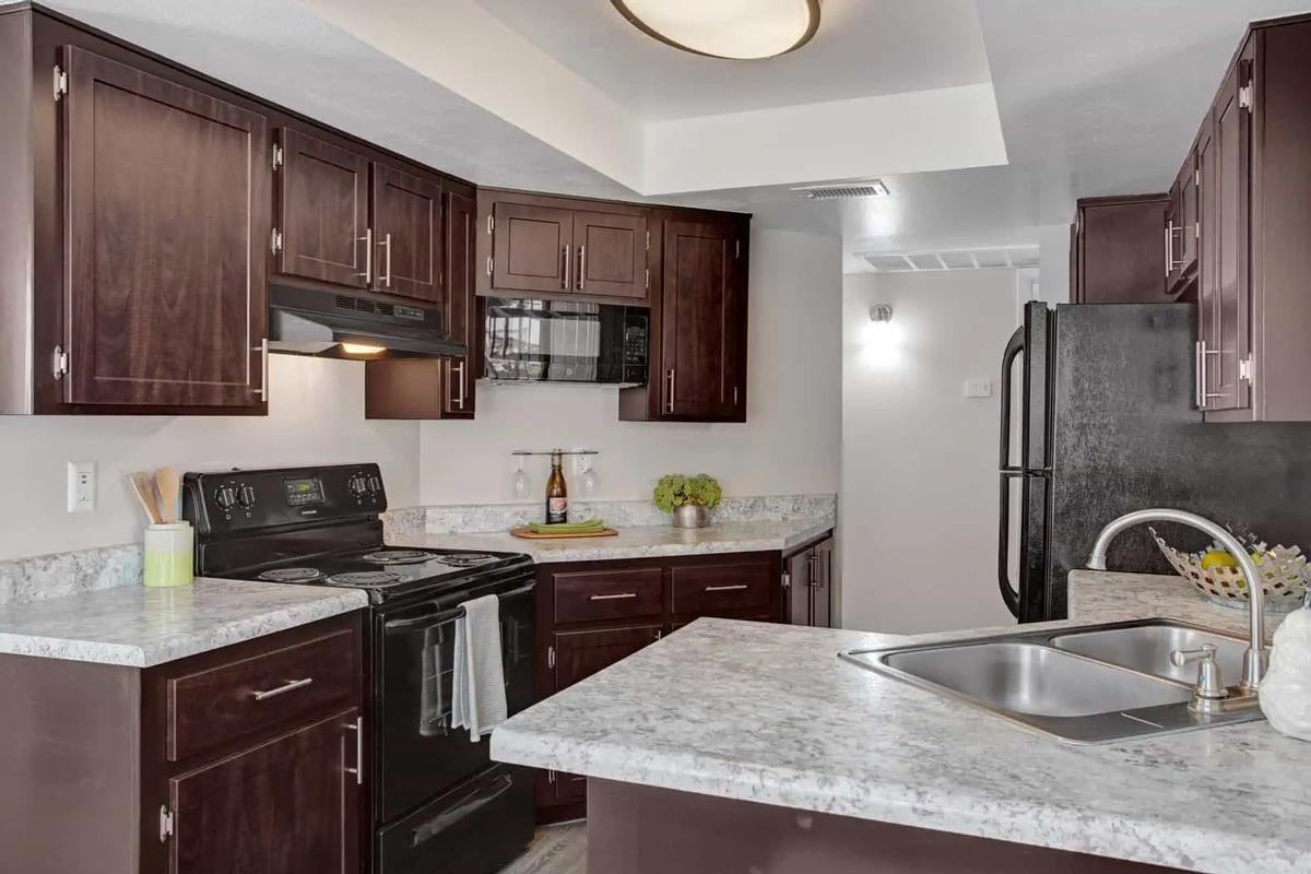 1586 W Maggio Way - Photo 5 of 26