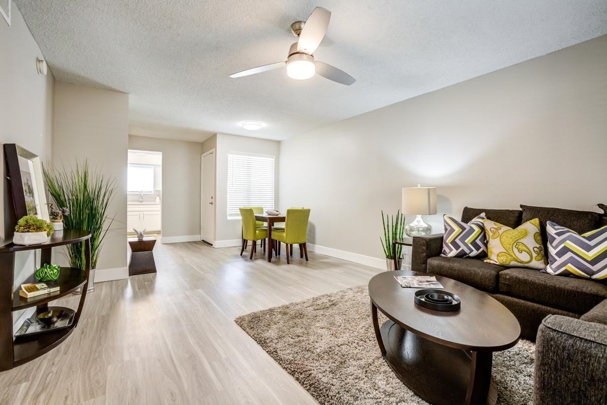 1586 W Maggio Way - Photo 6 of 26