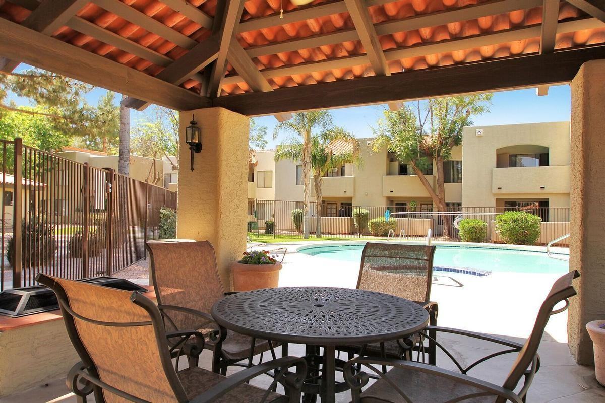 1586 W Maggio Way - Photo 3 of 26