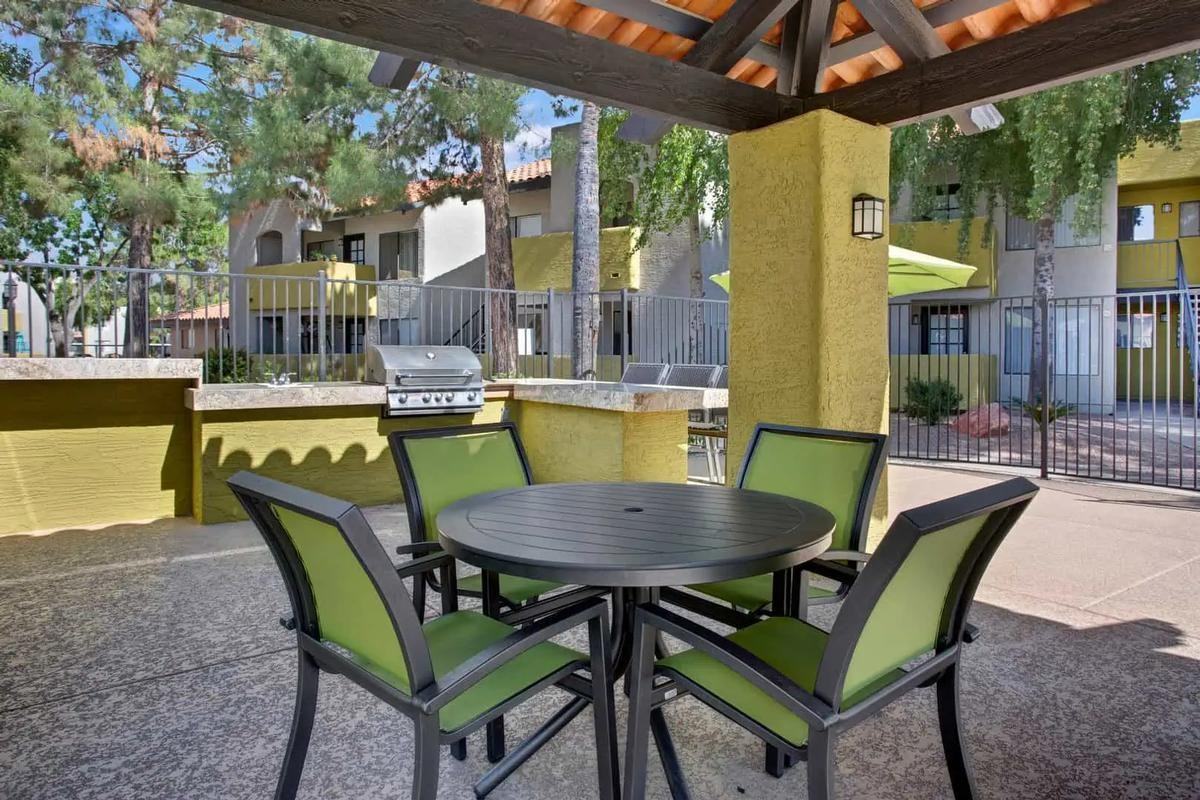 1586 W Maggio Way - Photo 4 of 26