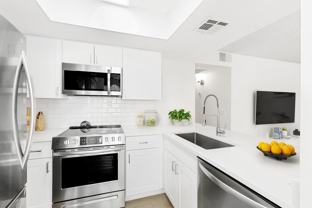 4201 W Union Hills Dr - Photo 1 of 1