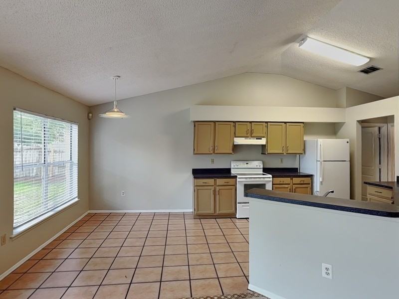 1618 Cassingham Circle - Photo 2 of 18