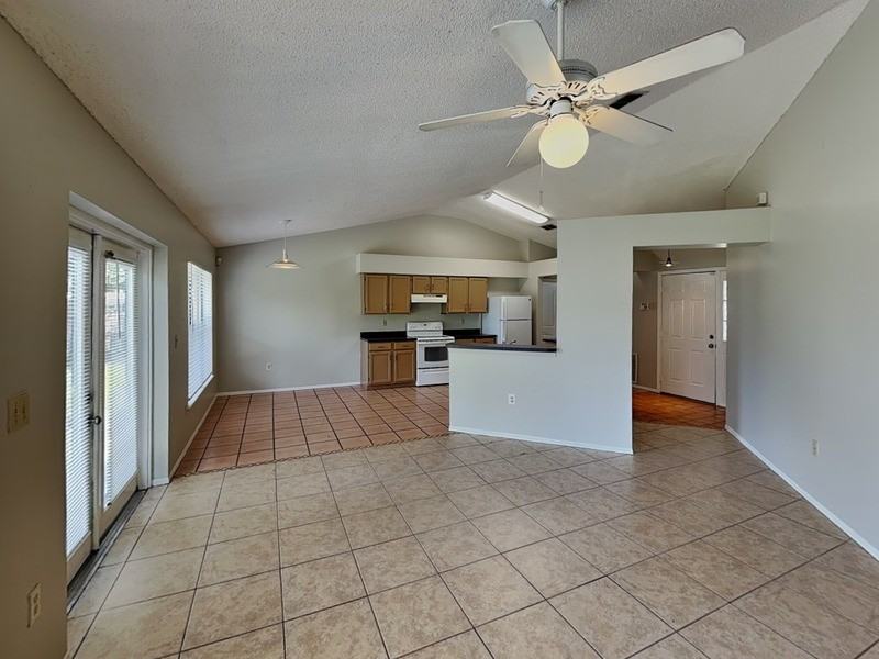 1618 Cassingham Circle - Photo 4 of 18