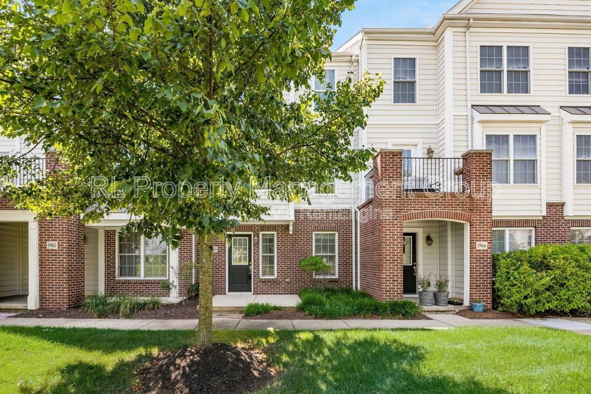 5964 Woodshire Dr - Photo 2 of 10