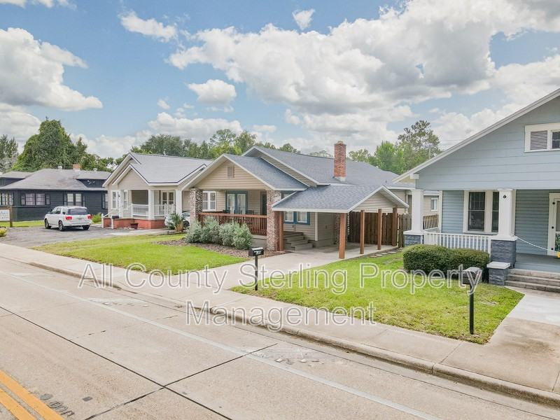 348 S Marion Ave #A - Photo 3 of 32