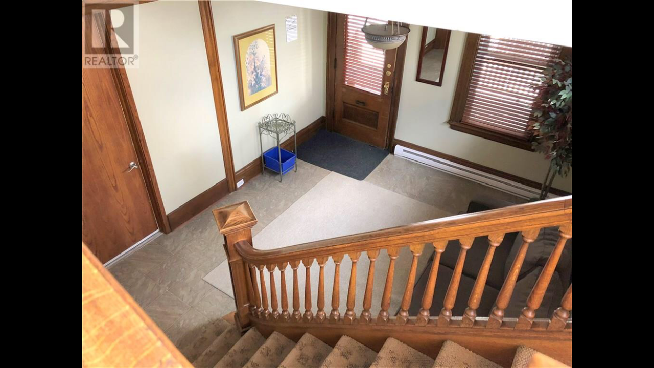 311 Dufferin - Photo 3 of 6