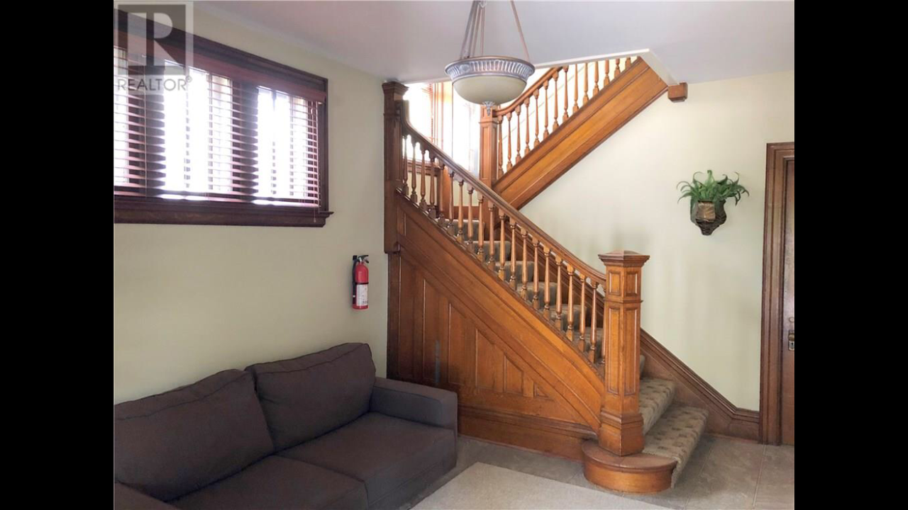 311 Dufferin - Photo 6 of 6