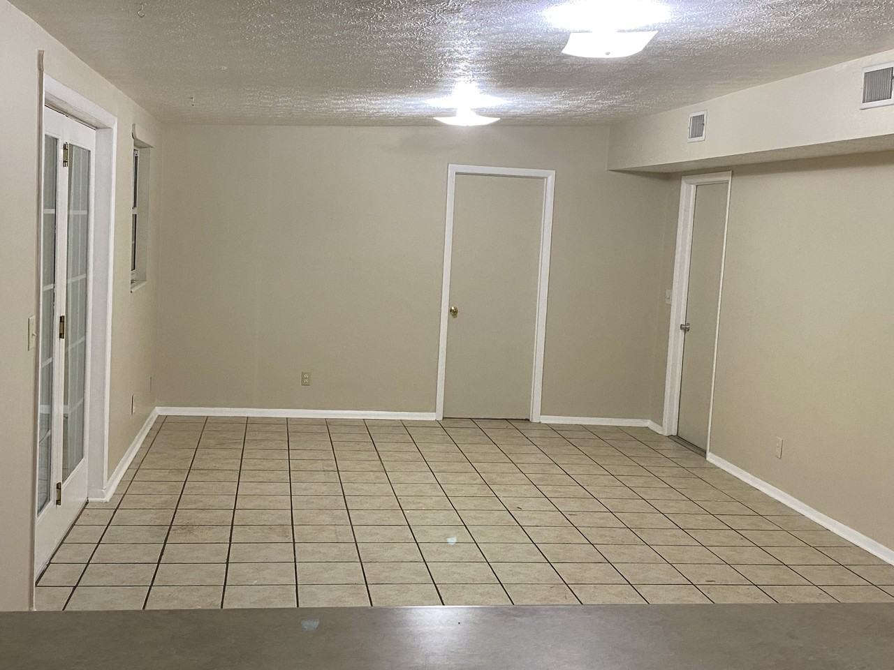 171 Stafford Ave - Photo 6 of 13