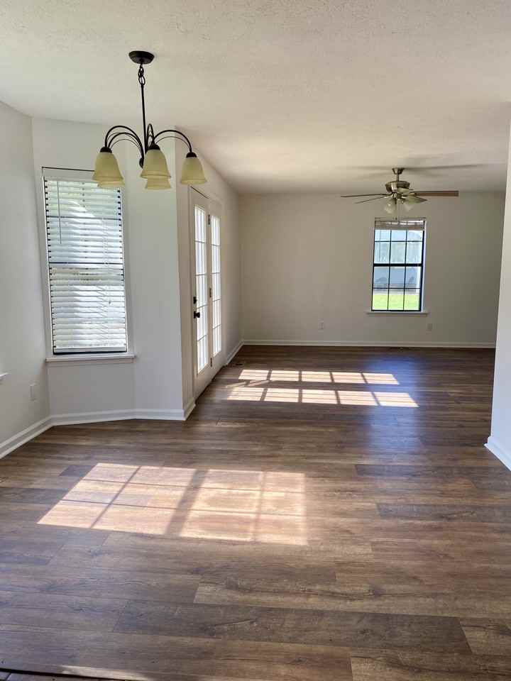 236 Cottondale Dr - Photo 3 of 11