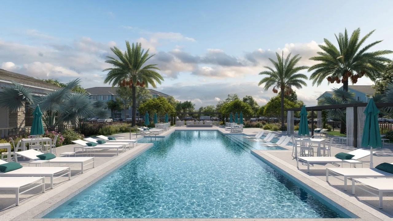 Allegra at Cocoa - Photo 4 of 7