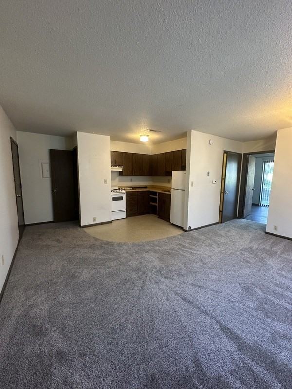 980 Eisenhower Rd #2 - Photo 4 of 10