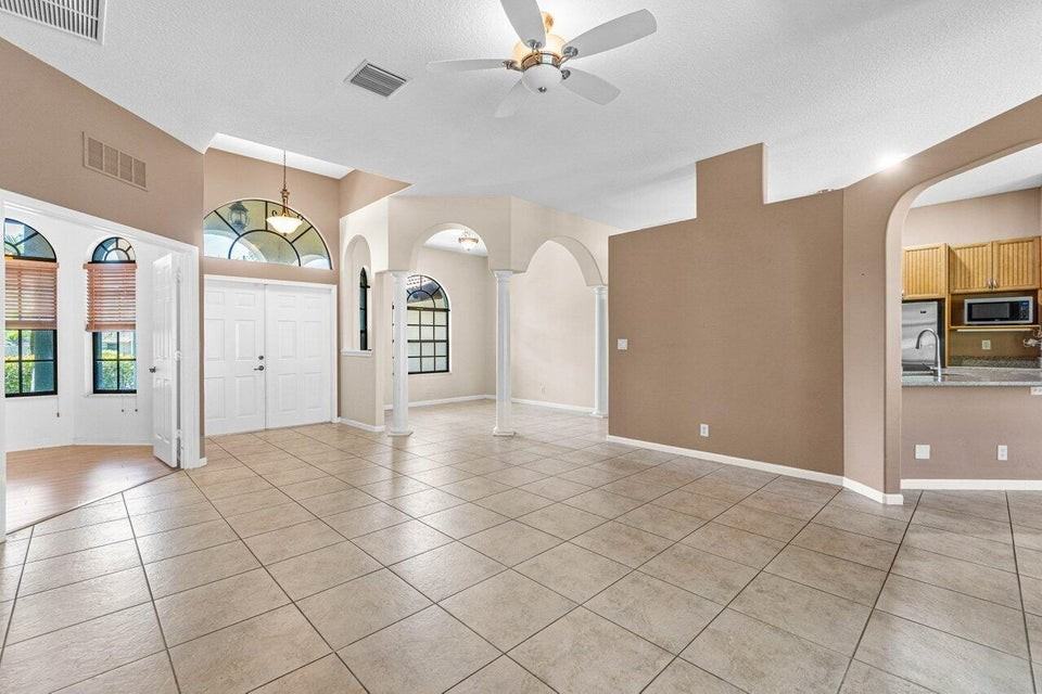 11415 51st Ct N - Photo 4 of 8