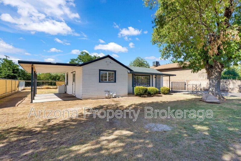 2335 W Morten Ave - Photo 2 of 21