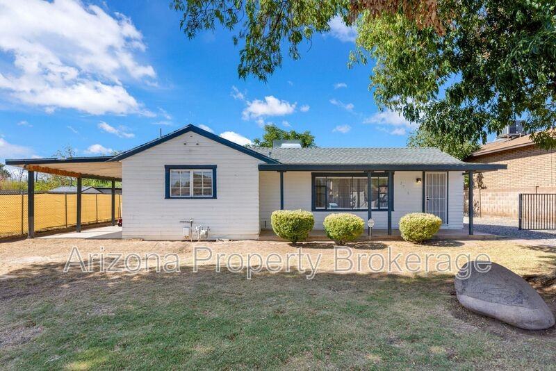 2335 W Morten Ave - Photo 3 of 21