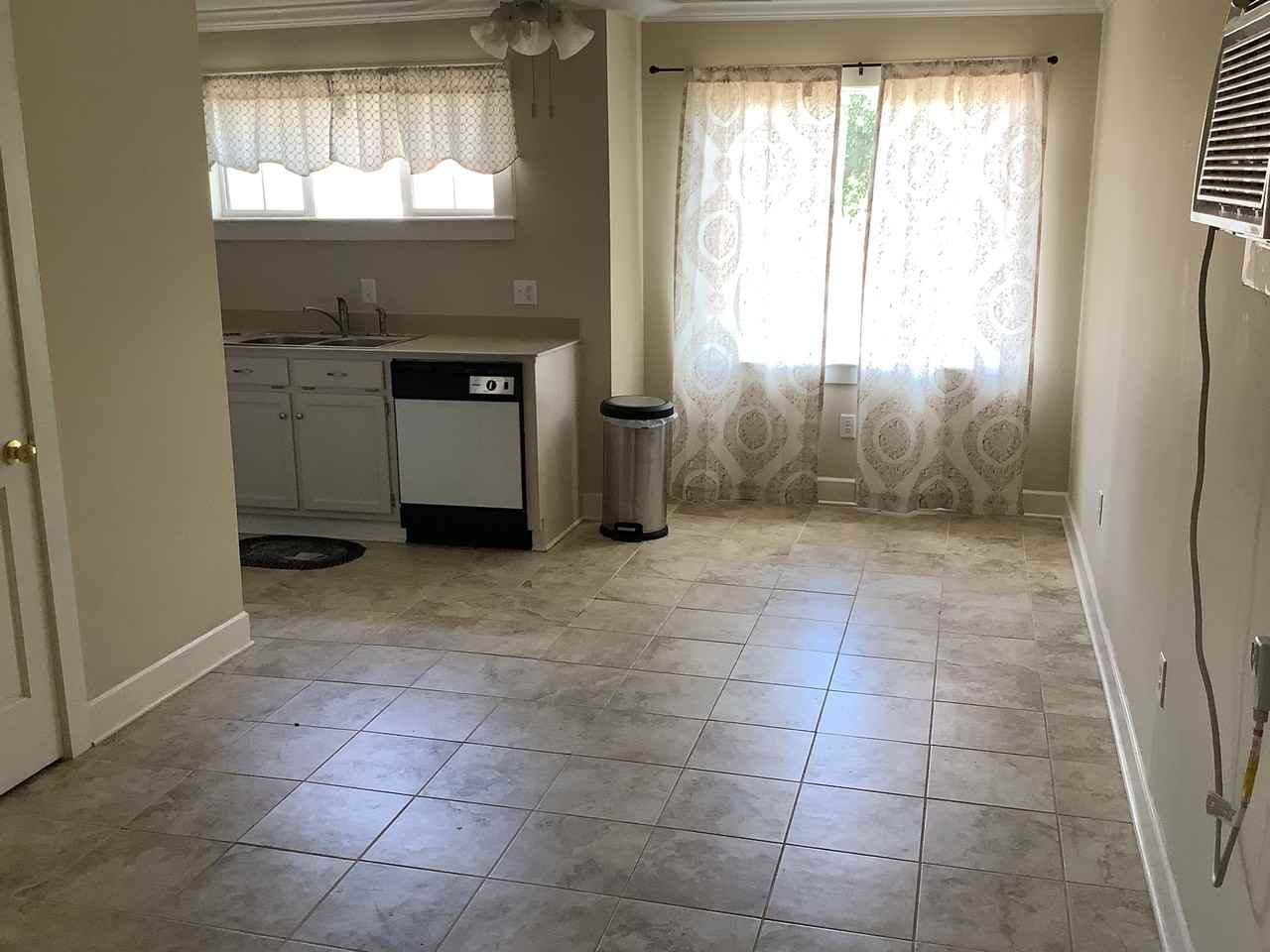 305 Magnolia Street #1 - Photo 2 of 10