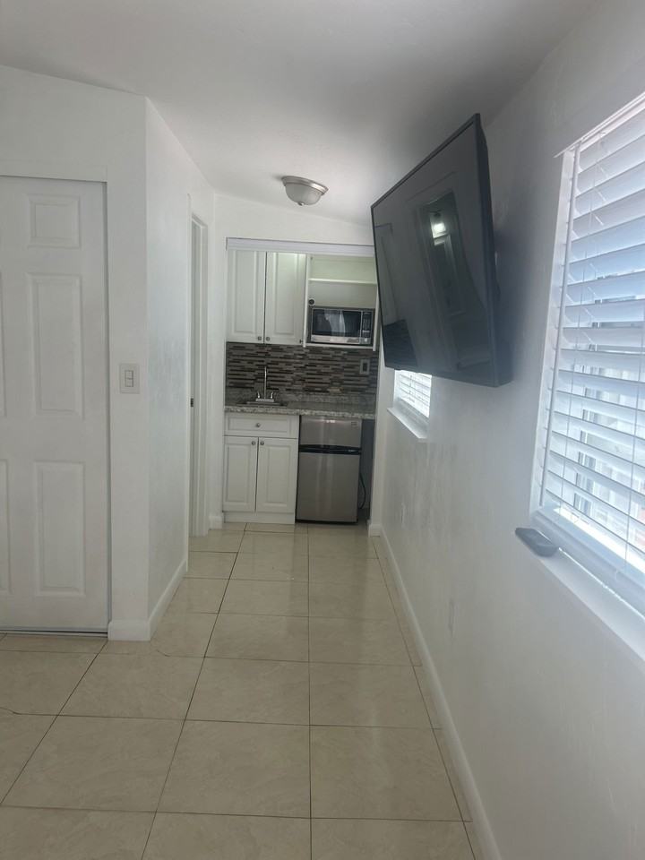 Nw 172nd St - Photo 2 of 4