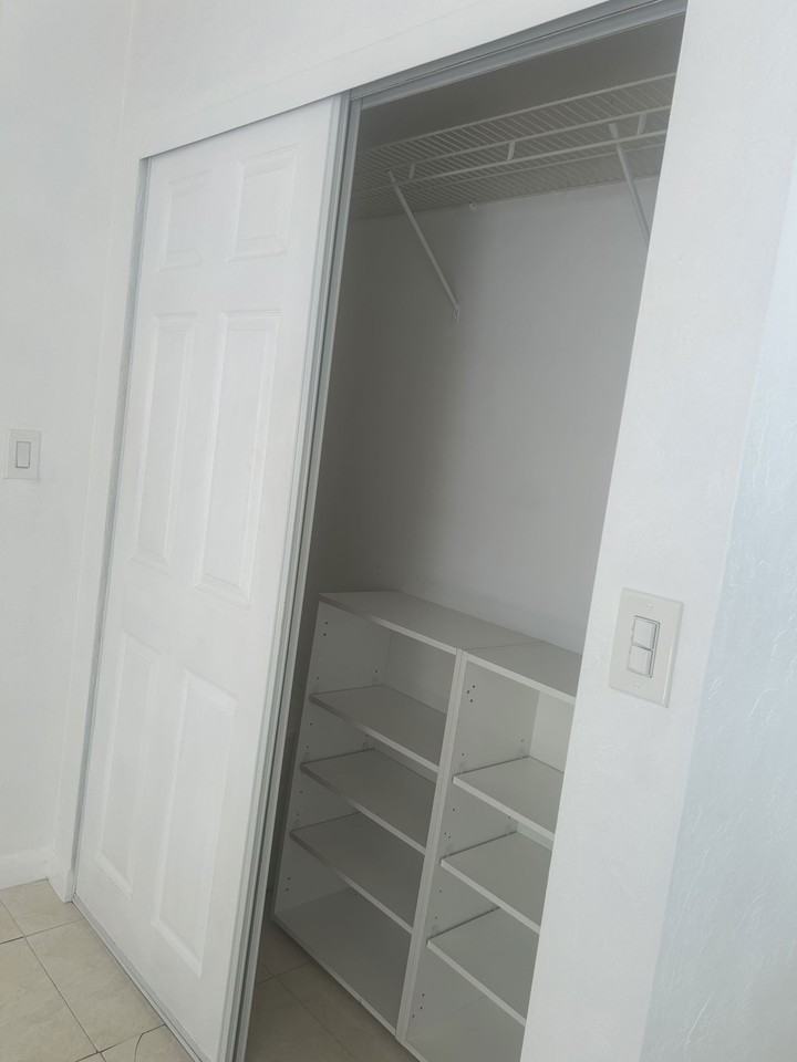 Nw 172nd St - Photo 3 of 4