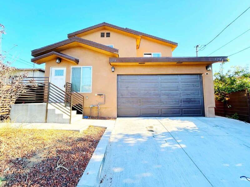 3258 Dundas St - Photo 6 of 7