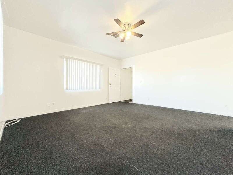 8251 S San Pedro St #4 - Photo 2 of 34