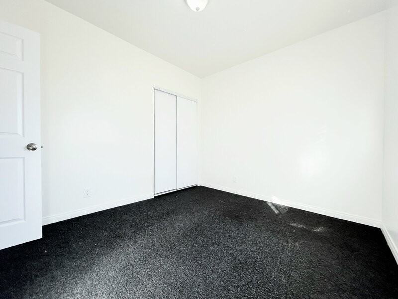 8251 S San Pedro St #4 - Photo 7 of 34