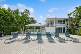 405 N Hibiscus Dr - Photo 1 of 1