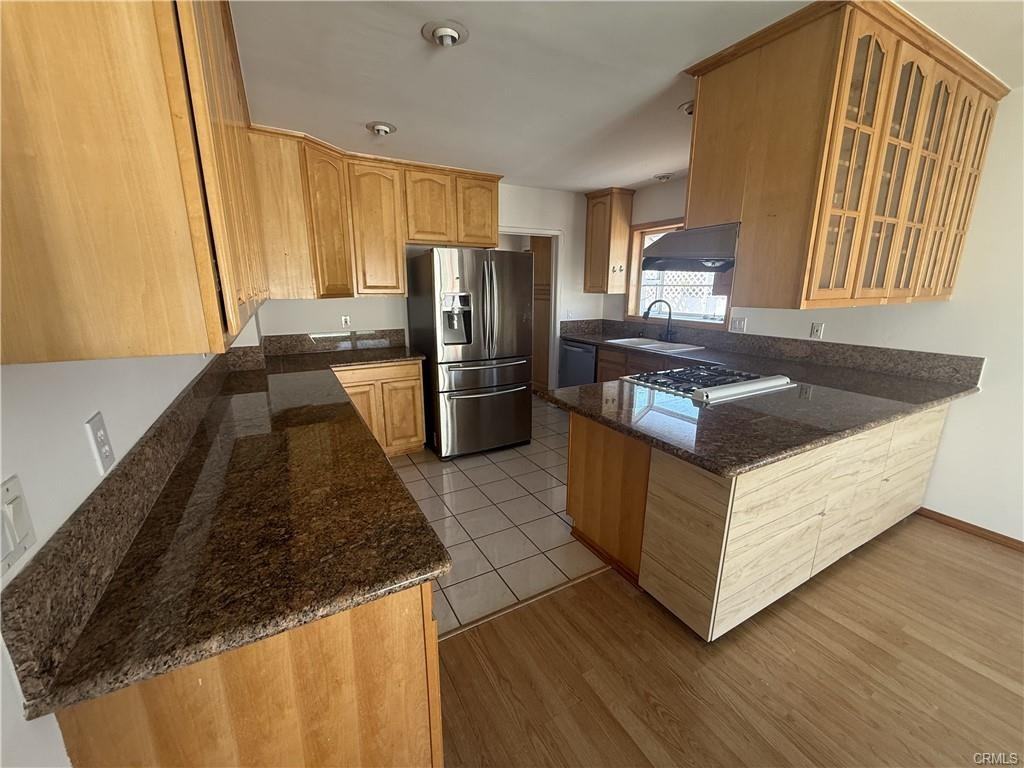 22636 Greenwood Ave - Photo 3 of 8