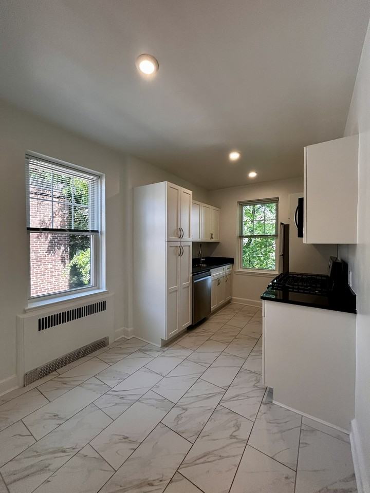 71 Kilsyth Rd #1 - Photo 2 of 8
