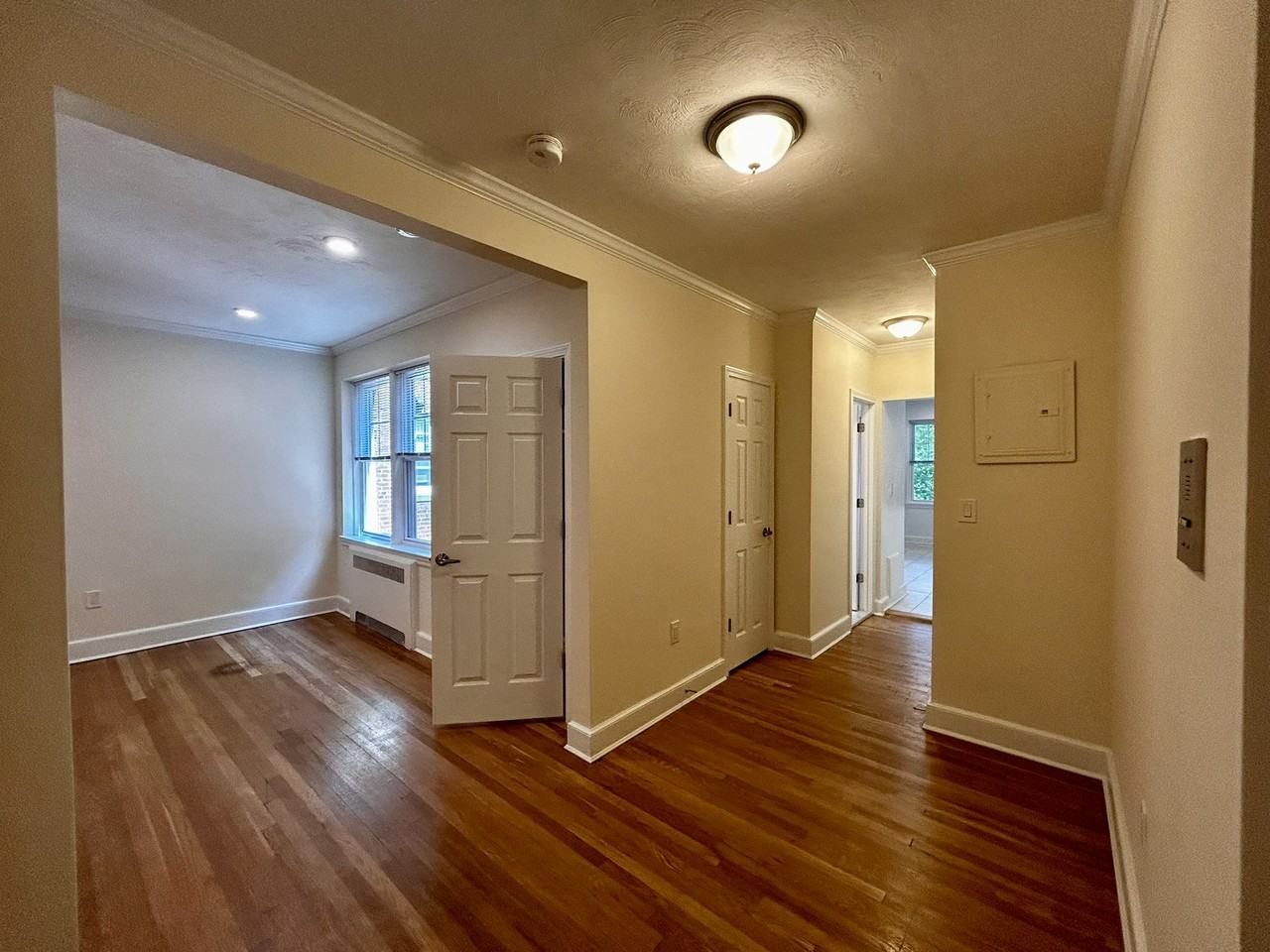 71 Kilsyth Rd #1 - Photo 5 of 8