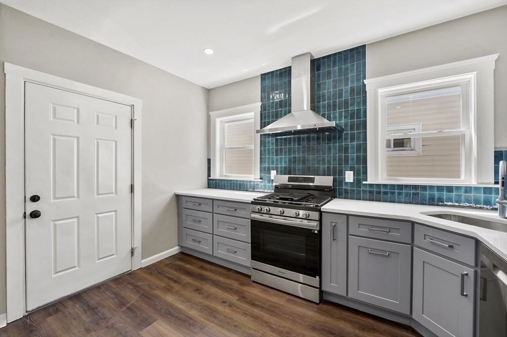 18 Lyon St #3 - Photo 4 of 29