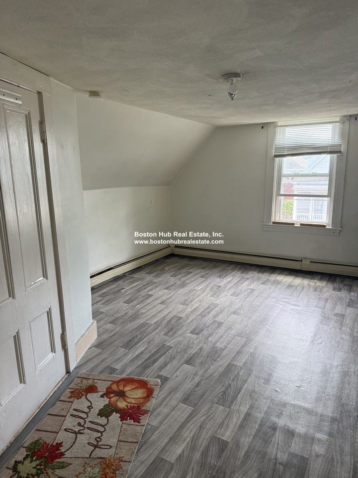 Newbern Ave #3 - Photo 2 of 4