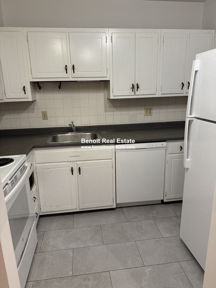 Massachusetts Ave #77 - Photo 2 of 8