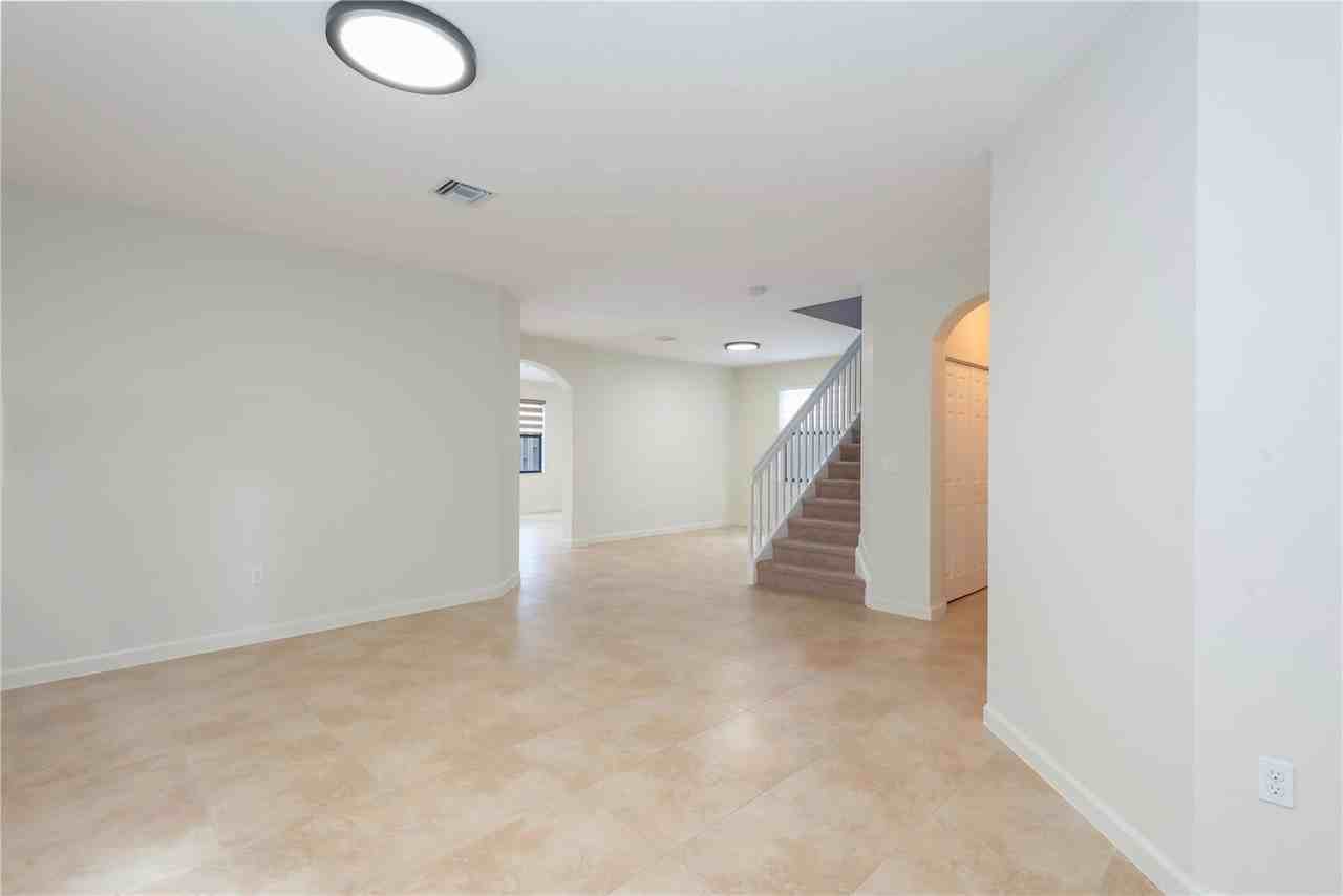 Nw 88th Ln - Photo 2 of 8