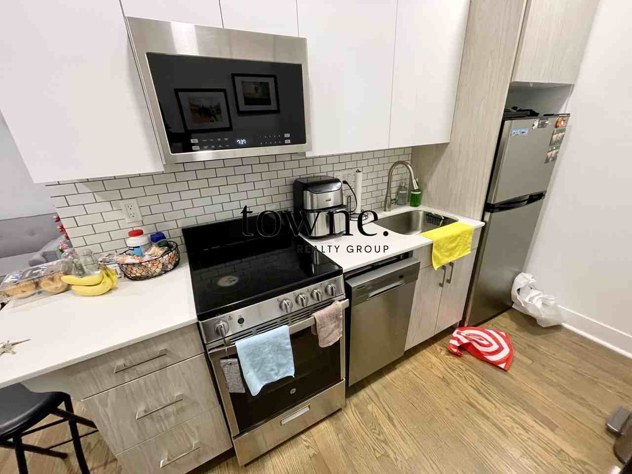 Peterborough St #3 - Photo 2 of 14