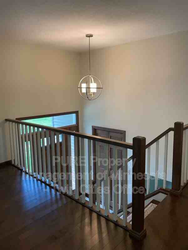 1322 Meadowlark Dr - Photo 3 of 19