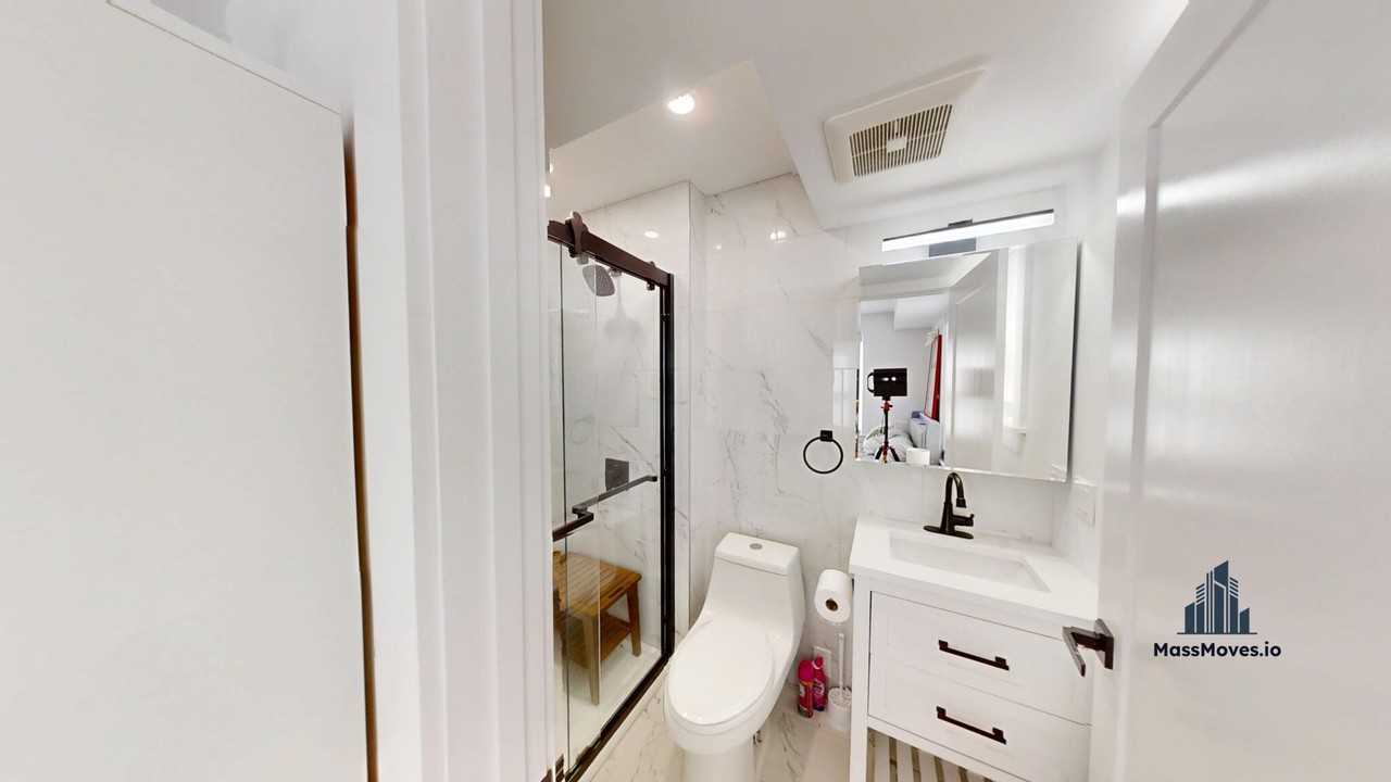 39 Shepard St #B - Photo 5 of 13