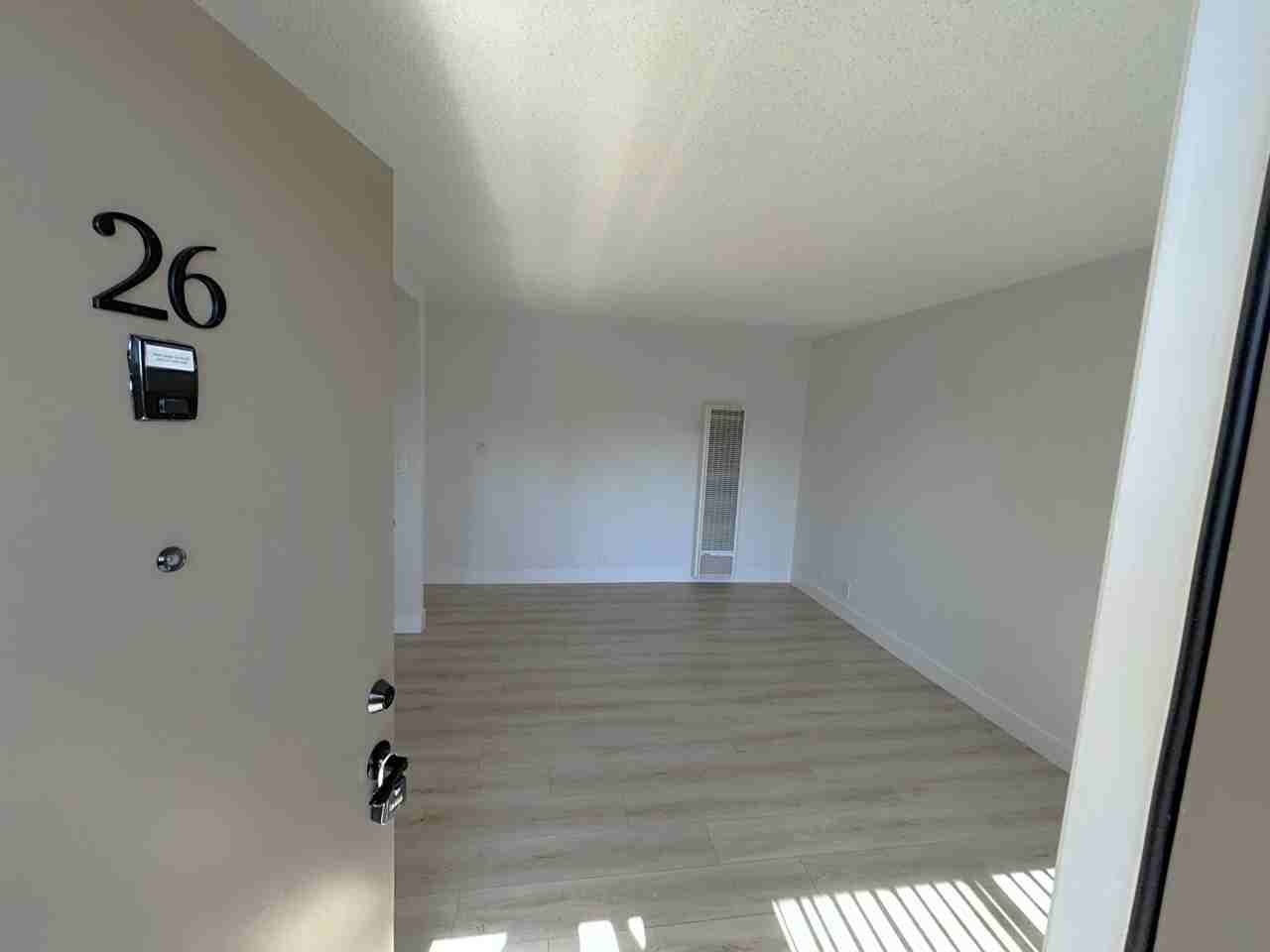 3113 - 650 W. Gardena Blvd. - Photo 3 of 15