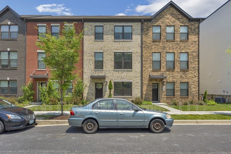 4322 Roland Heights Ave - Photo 3 of 26