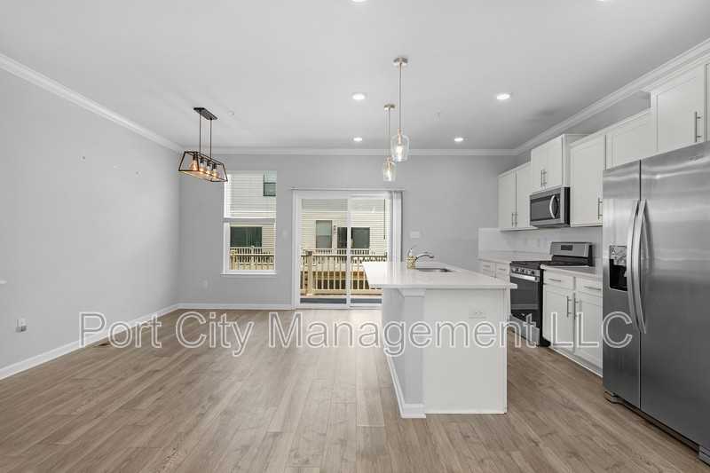 4322 Roland Heights Ave - Photo 5 of 26